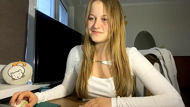 DarlenaRhett online show from 6, 10, 2025