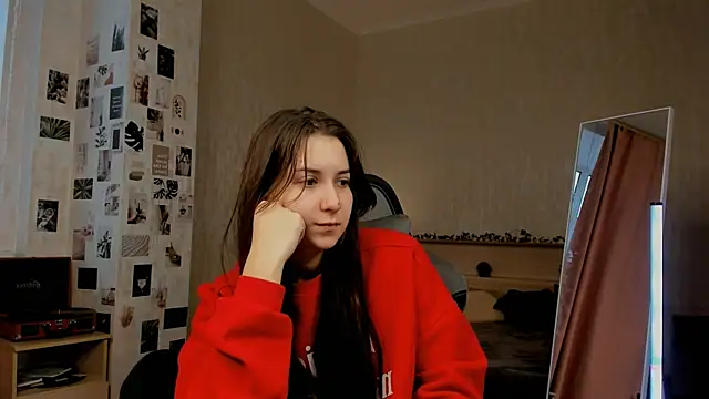 raviolly046 online show from 12, 10, 2025