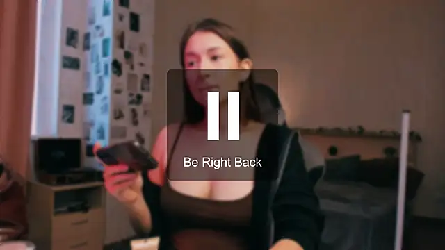 raviolly046 online show from 2, 11, 2025