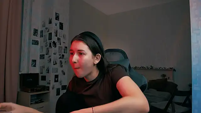 raviolly046 online show from 24, 11, 2025