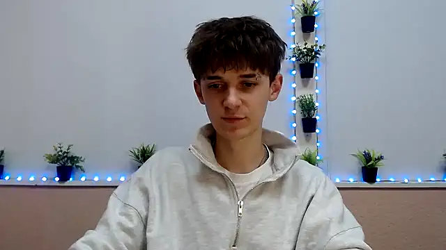 Snapshot of Hoot_Dude_ chatting on 15, 11, 2025 Hoot Dude online show from 15, 11, 2025