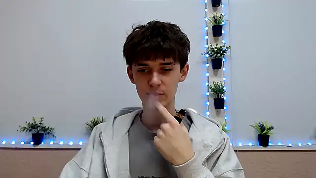 Snapshot of Hoot_Dude_ chatting on 24, 11, 2025 Hoot Dude online show from 24, 11, 2025