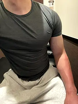 Snapshot of Riku_999 chatting on 4, 10, 2025 Riku 999 online show from 4, 10, 2025