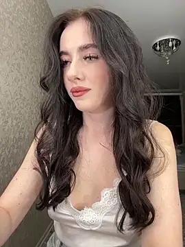 Milla Moore online show from 24, 9, 2025