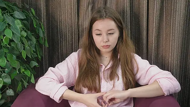 EloiseFarler online show from 24, 9, 2025