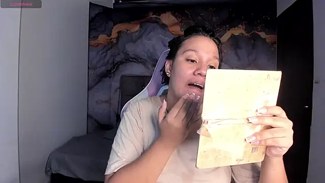 Tamara Johnss  online show from 7, 11, 2025