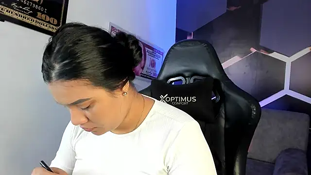 Tamara Johnss  online show from 14, 11, 2025