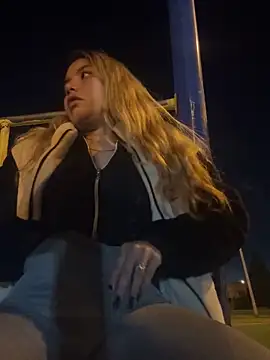 Snapshot of Violettt_hot chatting on 16, 10, 2025 Violettt hot online show from 16, 10, 2025