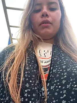 Snapshot of Violettt_hot chatting on 31, 10, 2025 Violettt hot online show from 31, 10, 2025