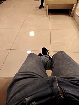 Gigolo31per31 online show from 9, 10, 2025