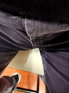 Gigolo31per31 online show from 4, 11, 2025