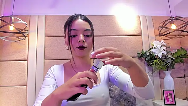 AriaBelles online show from 10, 10, 2025