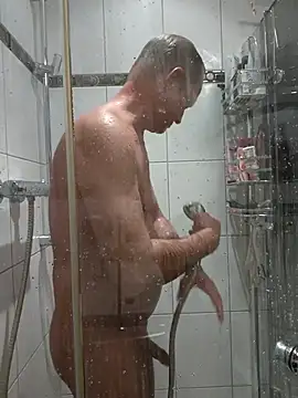 Snapshot of TommyTom76 chatting on 10, 10, 2025 TommyTom76 online show from 10, 10, 2025