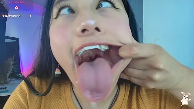 Hinata 21  online show from 17, 12, 2025