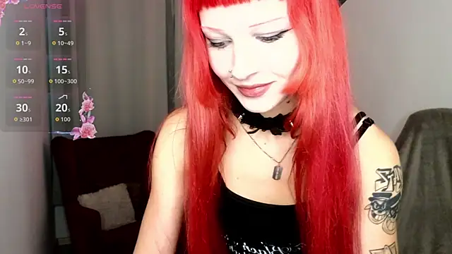 Snapshot of MonicaMilligan chatting on 11, 10, 2025 MonicaMilligan online show from 11, 10, 2025