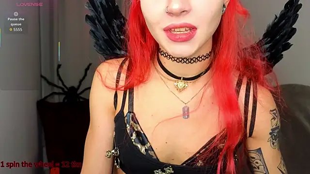 Snapshot of MonicaMilligan chatting on 28, 10, 2025 MonicaMilligan online show from 28, 10, 2025