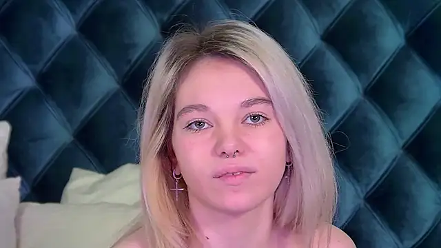 AnnaDelon online show from 12, 11, 2025