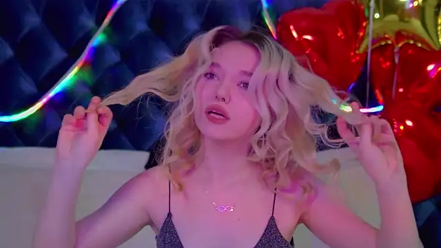 AnnaDelon online show from 17, 11, 2025