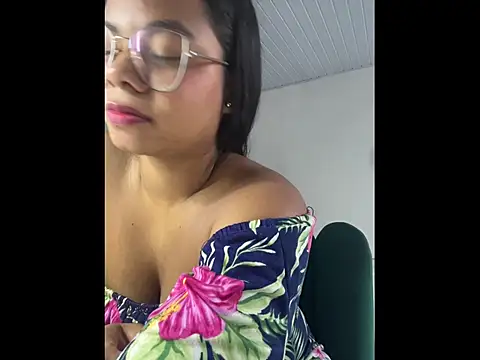 britanny-stone online show from 6, 11, 2025