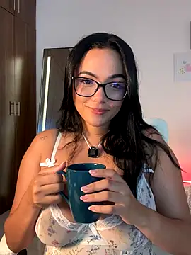 LiaRussoo   online show from 2, 10, 2025