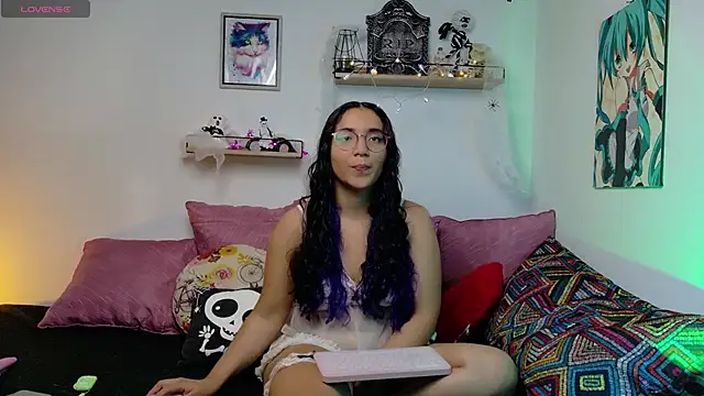 LucyDerby online show from 24, 10, 2025