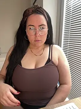 Ruby-Black online show from 2, 3, 2026