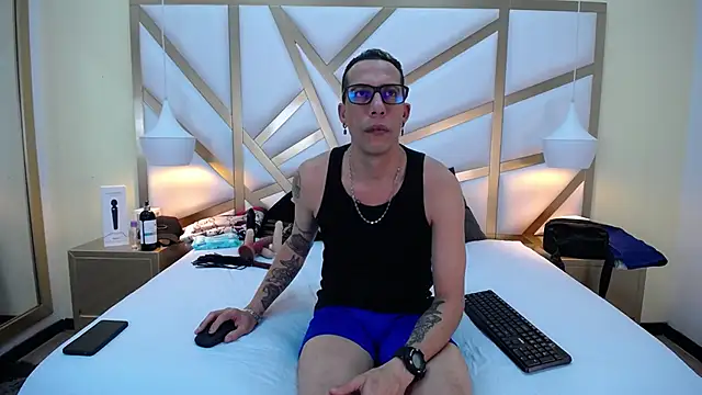 Mau Thompsons online show from 4, 10, 2025