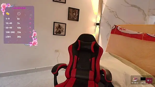 Snapshot of Nina_Rouge7 chatting on 15, 11, 2025 Nina Rouge7 online show from 15, 11, 2025