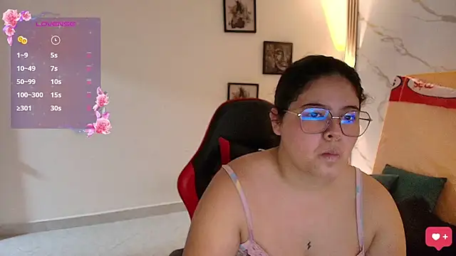 Snapshot of Nina_Rouge7 chatting on 16, 11, 2025 Nina Rouge7 online show from 16, 11, 2025