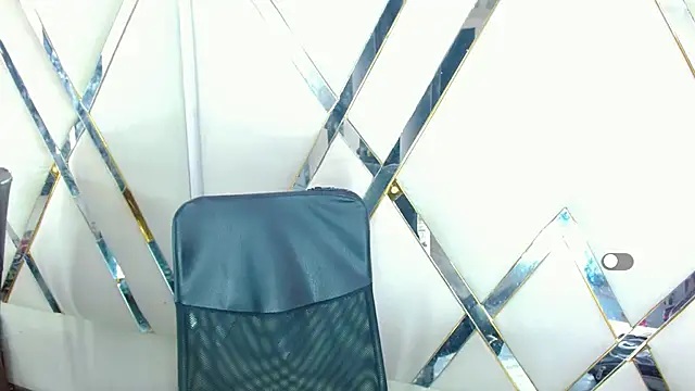 AuroraRoss online show from 6, 11, 2025