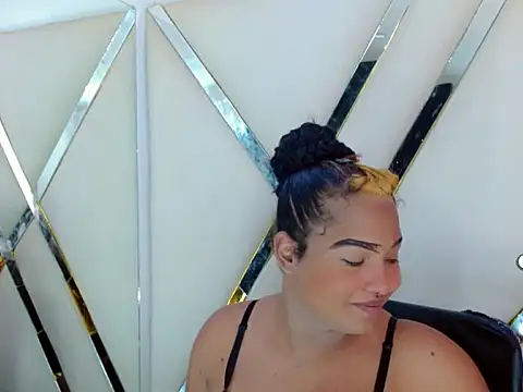 AuroraRoss online show from 11, 11, 2025