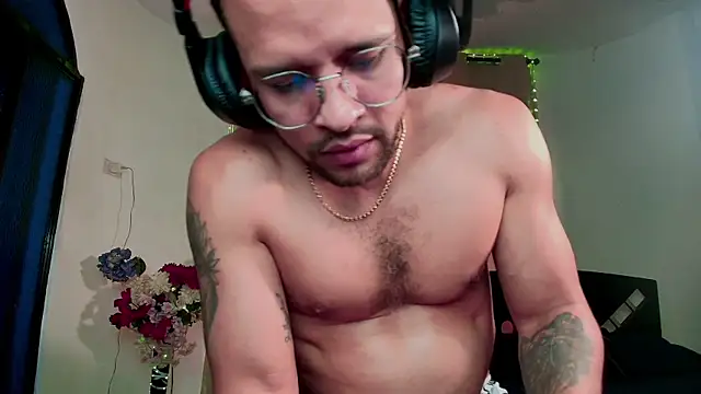 LucasGaeel online show from 11, 10, 2025