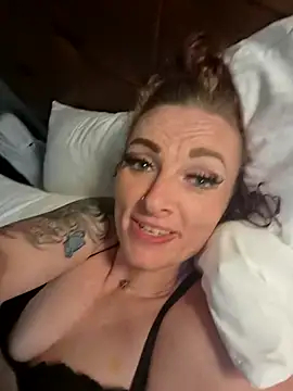 Snapshot of arinna93 chatting on 22, 11, 2025 arinna93 online show from 22, 11, 2025