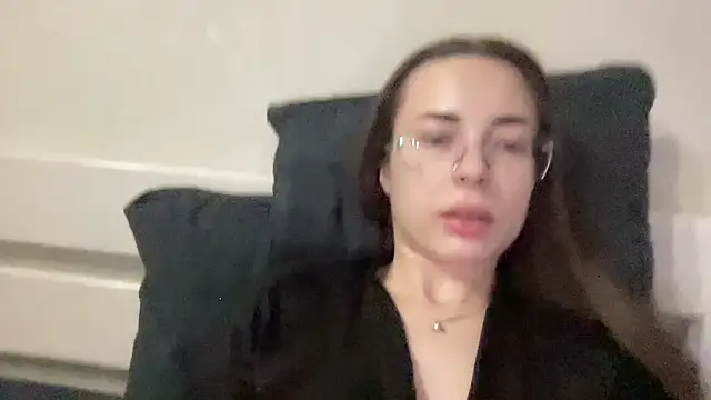 Snapshot of Feynelle chatting on 26, 10, 2025 Feynelle online show from 26, 10, 2025
