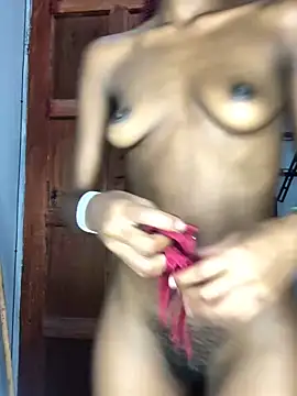 Caramel102004 online show from 20, 3, 2026