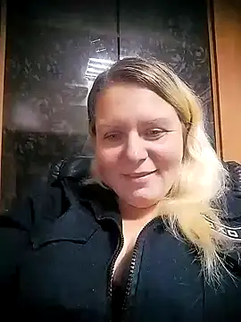 Snapshot of Fiona696 chatting on 1, 10, 2025 Fiona696 online show from 1, 10, 2025