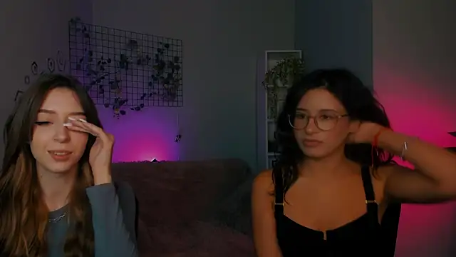 lia make love online show from 4, 10, 2025