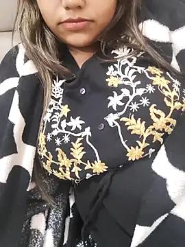 Snapshot of Miss_Rose__ chatting on 8, 11, 2025 Miss Rose online show from 8, 11, 2025