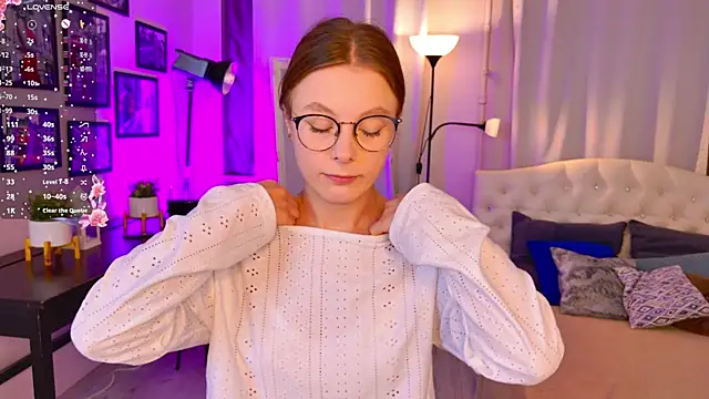 Bubblegum Babe  online show from 19, 10, 2025