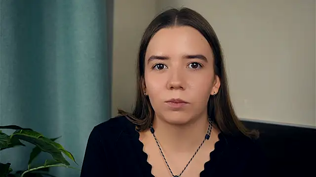 OzellaHeglar online show from 28, 9, 2025