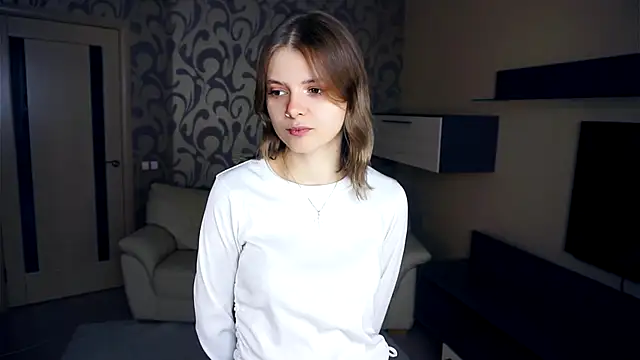 JeanieHelget online show from 6, 10, 2025