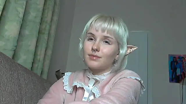 Snapshot of Paradoxy_ chatting on 14, 12, 2025 Paradoxy online show from 14, 12, 2025