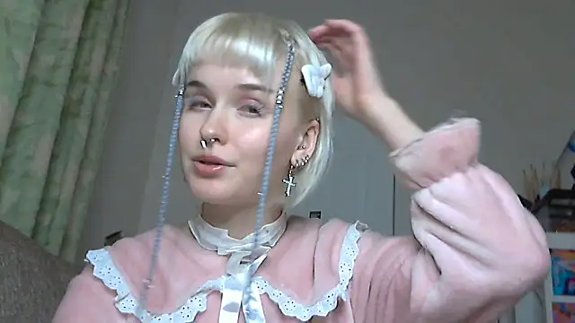 Snapshot of Paradoxy_ chatting on 18, 12, 2025 Paradoxy online show from 18, 12, 2025