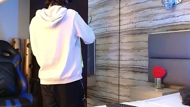 Snapshot of Lovers_21 chatting on 7, 3, 2026 Lovers 21 online show from 7, 3, 2026