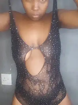 QueenLanaL online show from 28, 10, 2025