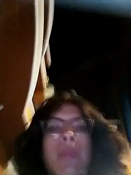 Snapshot of SoftieUwU chatting on 2, 10, 2025 SoftieUwU online show from 2, 10, 2025