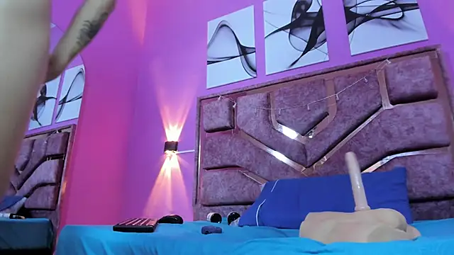 Snapshot of samantaa_liov chatting on 10, 11, 2025 samantaa liov online show from 10, 11, 2025