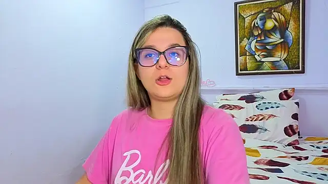 Snapshot of katiaa_lovv chatting on 13, 10, 2025 katiaa lovv online show from 13, 10, 2025