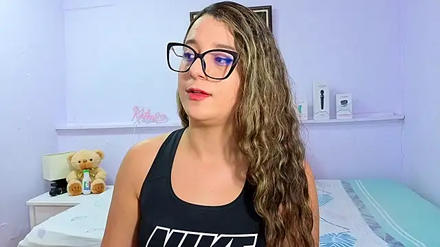 Snapshot of katiaa_lovv chatting on 23, 10, 2025 katiaa lovv online show from 23, 10, 2025