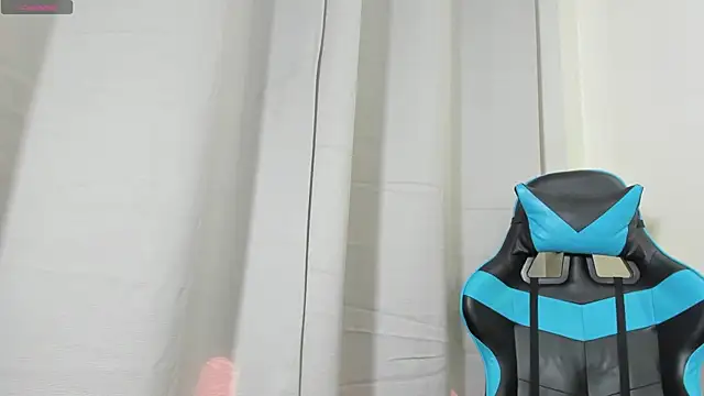 Snapshot of violett__rousee chatting on 9, 10, 2025 violett rousee online show from 9, 10, 2025